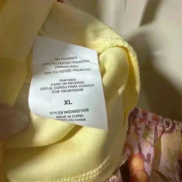 Rewind Juniors Women’s Floral Cold Shoulder Cut Out Dress - Picture 13 of 15